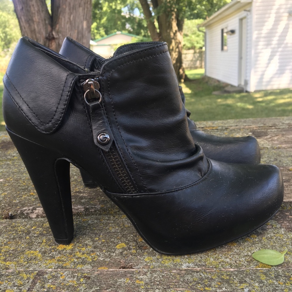 Guess, zippered booties.